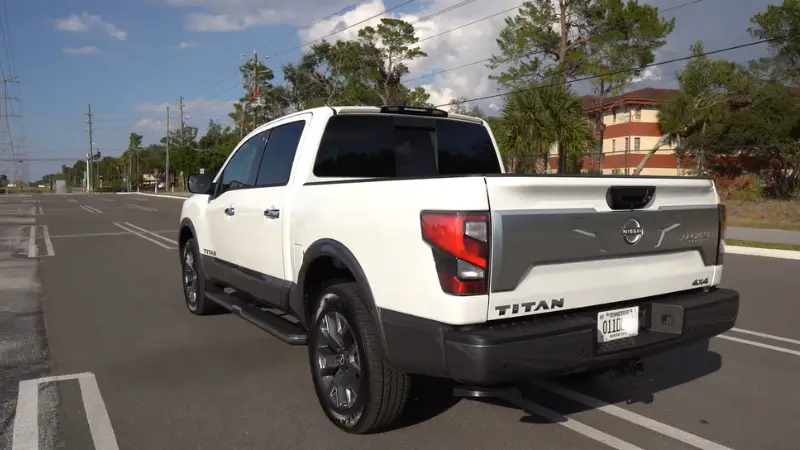 2023 Nissan Titan Platinum