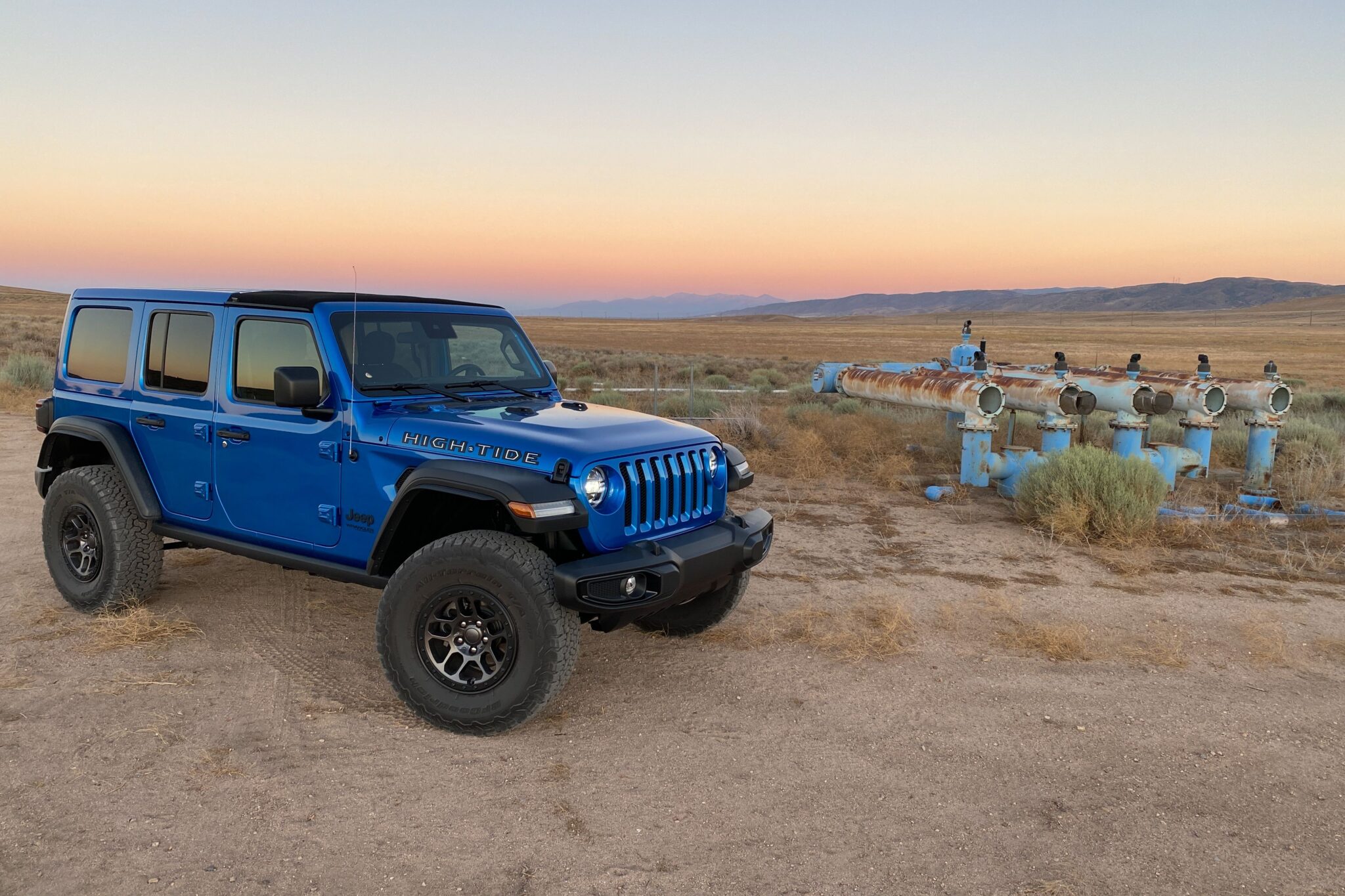 Jeep Wrangler High Tide vs Rubicon 2023 Vehicolic