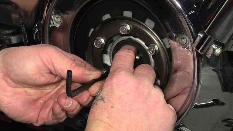 How to Adjust the Clutch on a Harley